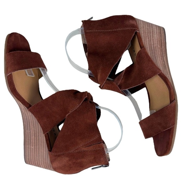 LUCKY BRAND TAMMANEE RYE BROWN SUEDE TWIST WEDGE HEEL SANDAL - Picture 5 of 12